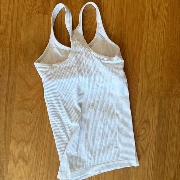Ebb to Street Tank Top Light Support, B/C Cup - Picture 2 of 3